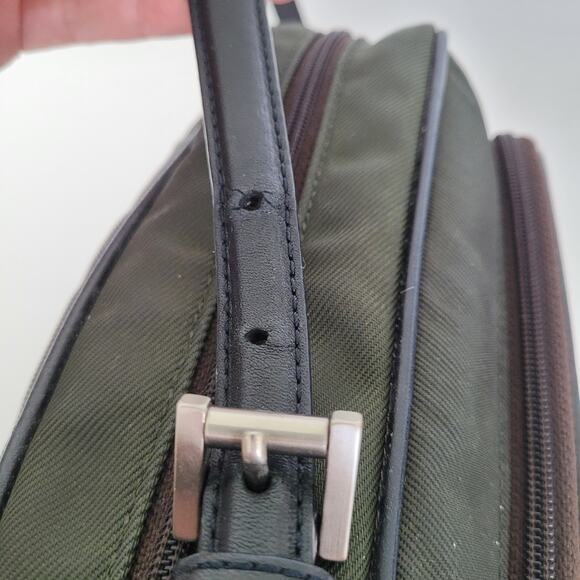 Coach Vintage Nylon Leather Trim Small Green Shoulder Bag Purse Zip Sport - Picture 14 of 14